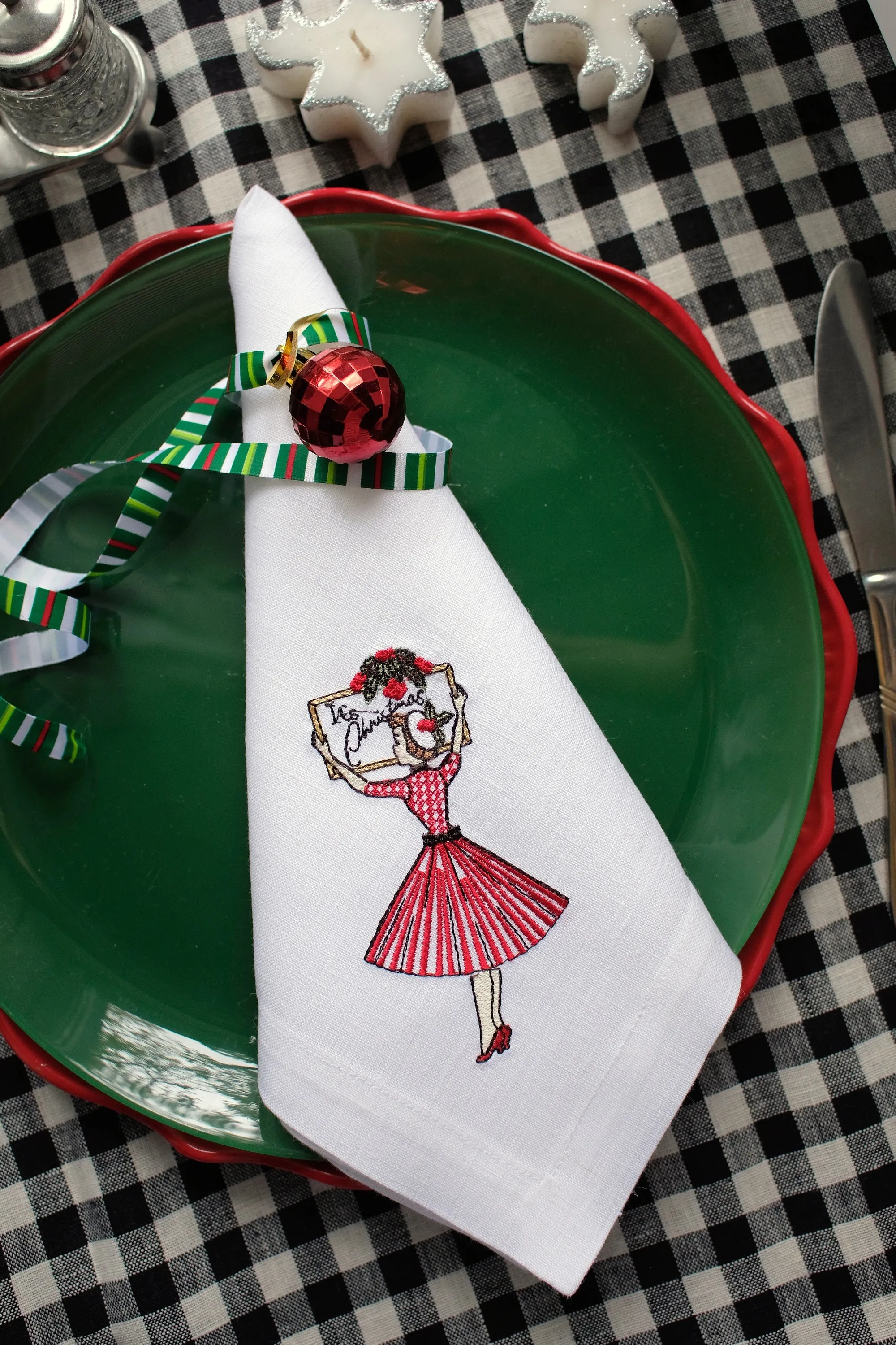 #037 | Christmas napkin with lady | Linen napkins