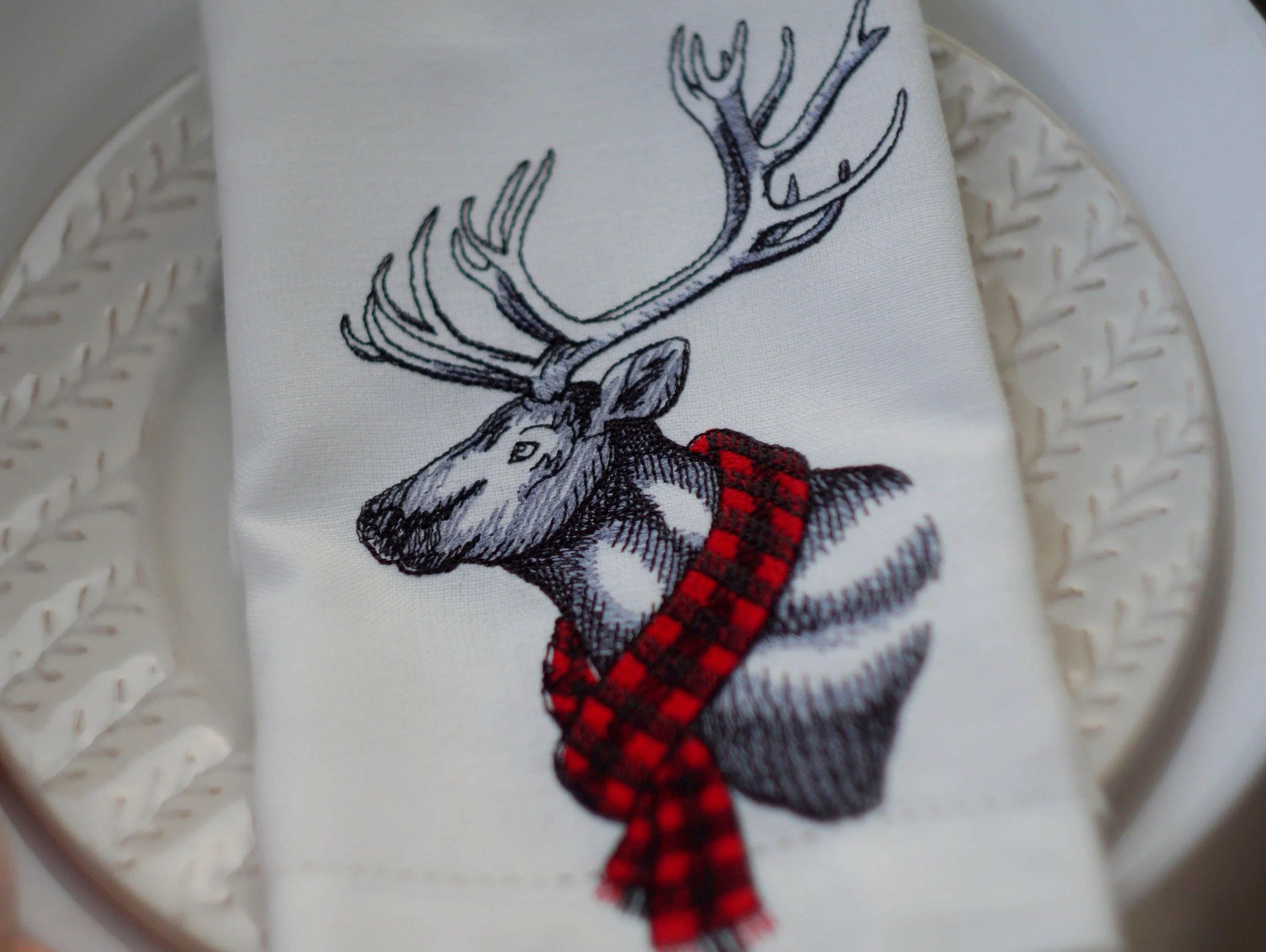 #056 | Deer with a scarf | Linen napkins