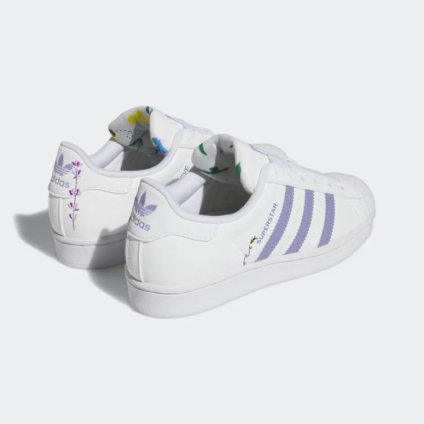 adidas Originals Girl's Superstar (Big Kid) White/Magic Lilac/Energy Ink 6 Big Kid M