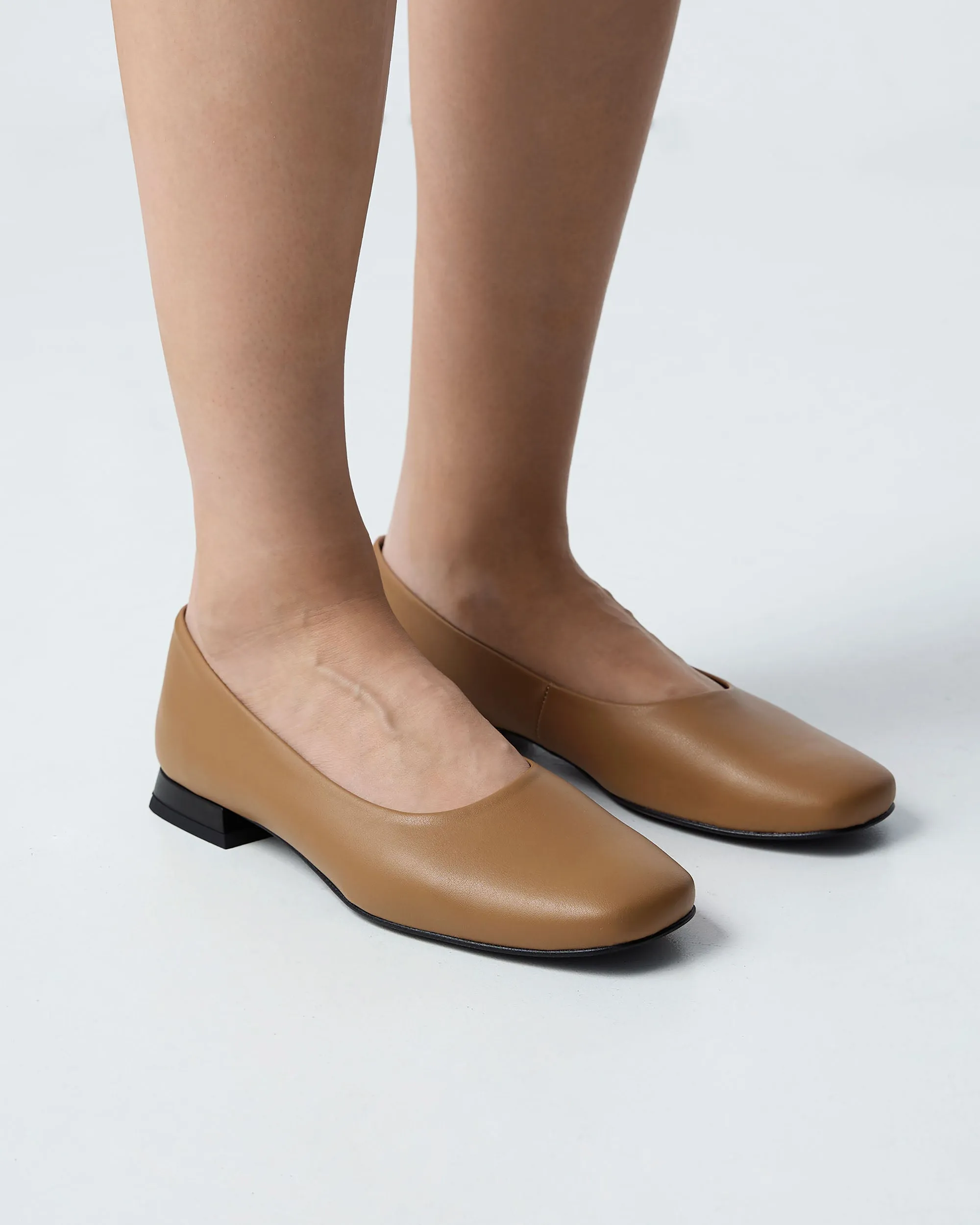 Carmel Diana Pumps beige ballerinas with square toe