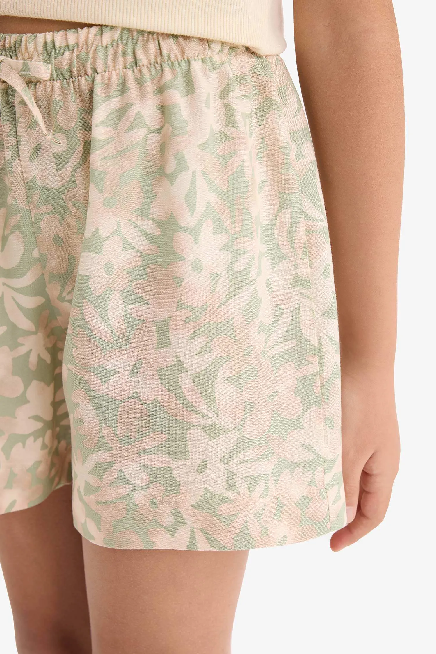 Girl Floral Patterned Viscose Shorts
