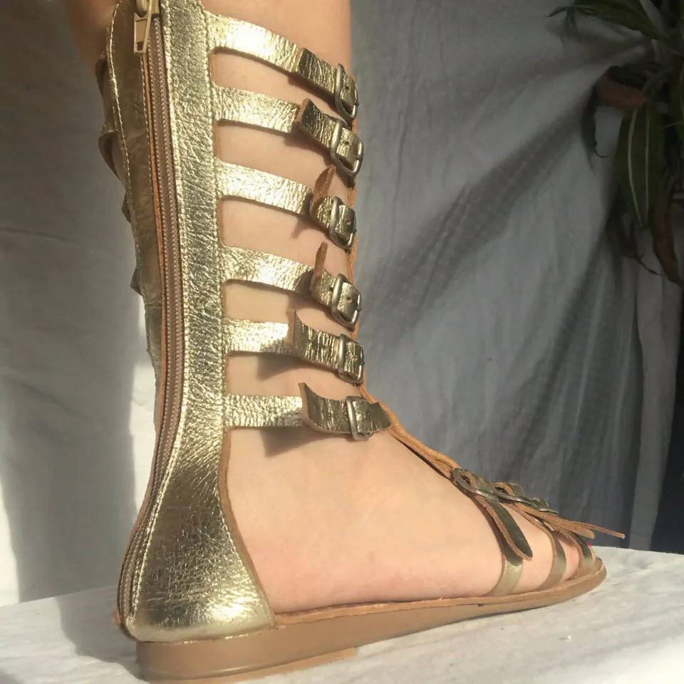 Goldene Sandalen (EU38)