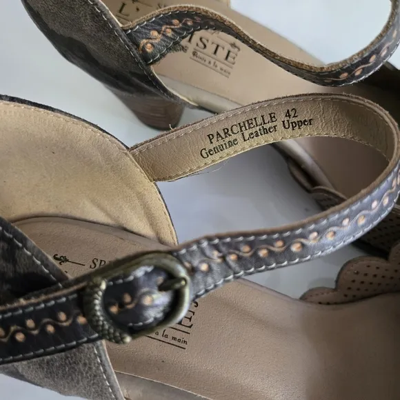 L'Artiste &quot;Parchelle&quot; Leather Stacked Heel Ankle Strap Pump, Size 42, US 10.5-11