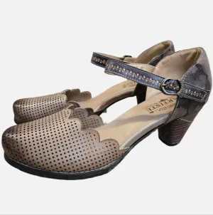 L'Artiste &quot;Parchelle&quot; Leather Stacked Heel Ankle Strap Pump, Size 42, US 10.5-11
