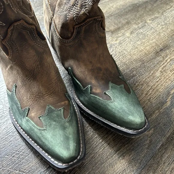 LIL ‘DURANGO Big Overlay Western Boots Big Kid Size 6 or Woman’s Size 8