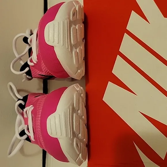 New in Box: NIKE AIR MAX OKETO