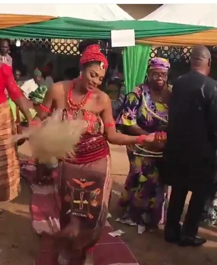 Omu Aro Wrapper