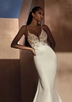 Pronovias: Roman (Clearance)