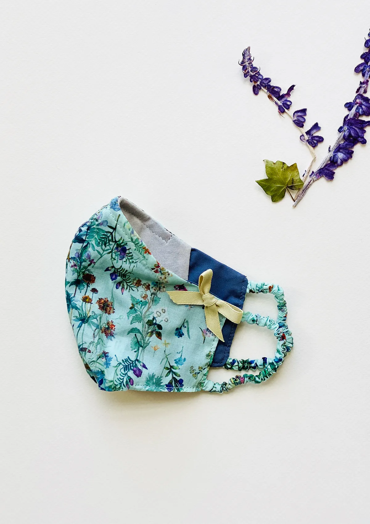 "Be Safe. Be Kind" Printed Heirloom Mask - Botanical Garden, Mint