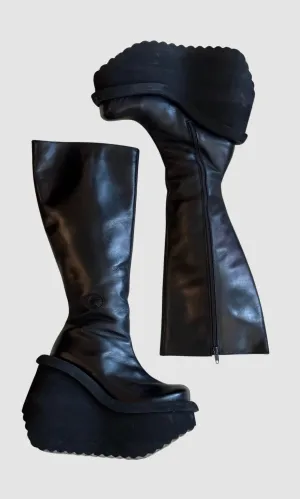 SONAX 90s Black Leather Mega Platform Fitted Boots • Size 8