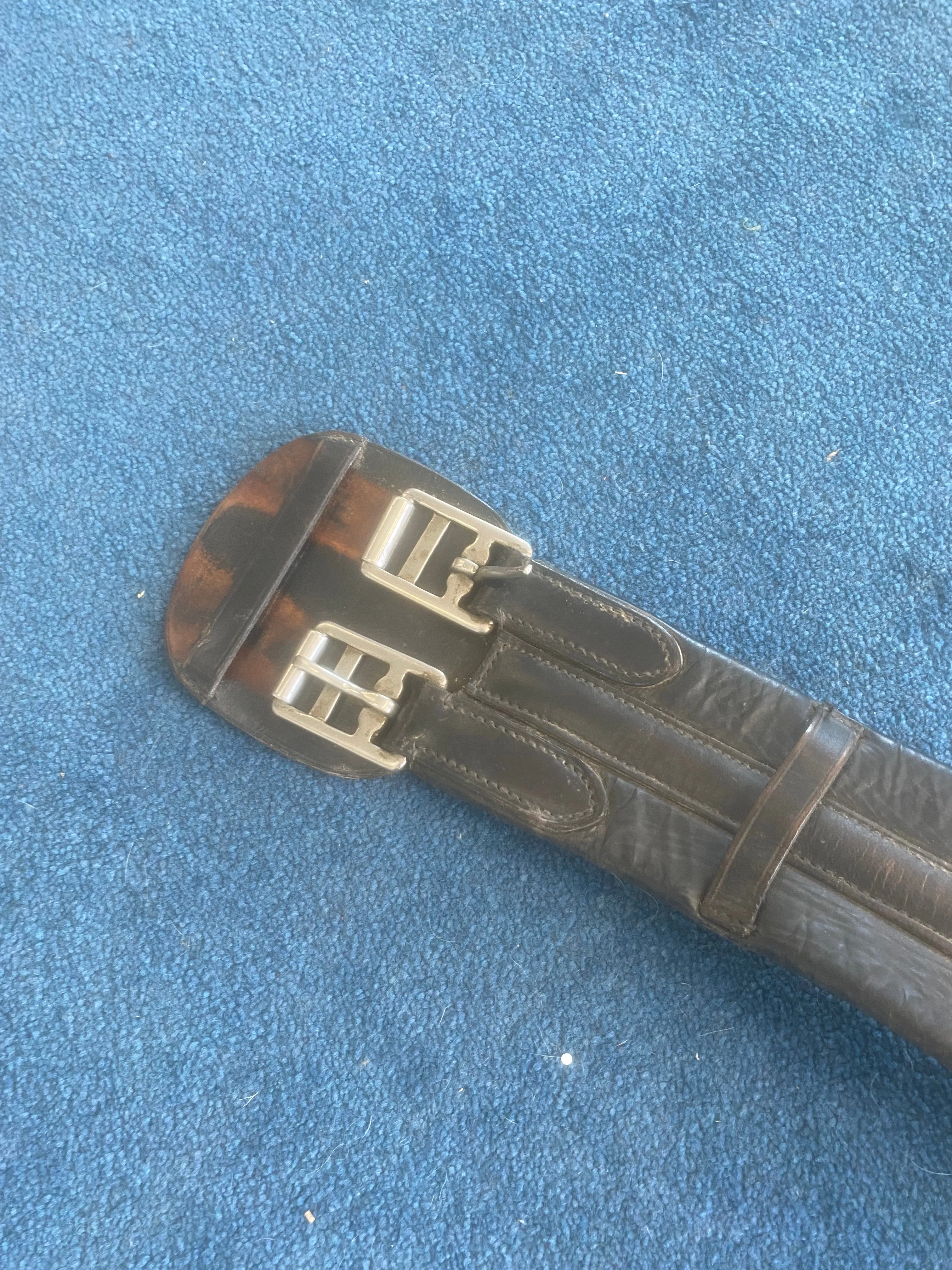 Used 32" black leather dressage girth FREE POSTAGE❤️